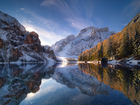 Włochy, Jezioro Pragser Wildsee, Góry Dolomity, Odbicie, Drzewa, Zima