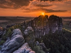 Niemcy, Park Narodowy Saskiej Szwajcarii, Góry Połabskie, Drzewa, Promienie słońca