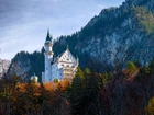 Zamek Neuschwanstein, Bawaria, Niemcy, Skały, Drzewa, Jesień