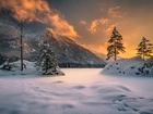 Zima, ?nieg, Drzewa, Zach?d s?o?ca, G?ry Alpy, Jezioro Hintersee, Bawaria, Niemcy