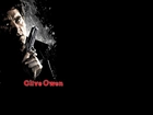 Clive Owen, pistolet, deszcz