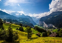 G?ry, Alpy, Drzewa, Chmury, Domy, Dolina Lauterbrunnental, Lauterbrunnen, Kanton Bern, Szwajcaria