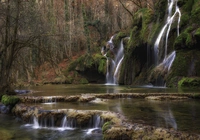 Wodospad, Kaskada, Cascade des tufs, Rzeka, Las, Miejscowo?? Baume Les Messieurs, Departament Jura, Francja