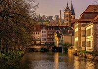 Rzeka Neckar, Domy, Kościół, Drzewa, Esslingen, Niemcy