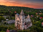 Węgry, Kościół klasztorny Premontre, Drzewa, Domy, Zachód słońca