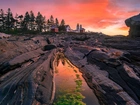 Skały, Latarnia morska, Pemaquid Point Lighthouse, Drzewa, Zachód słońca, Stan Maine, Stany Zjednoczone