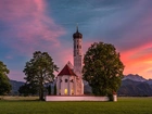 Niemcy, Bawaria, Schwangau, Góra, Kościół, Kościół Eglise Saint Coloman, Drzewa, Niebo, Zachód słońca
