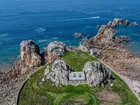 Francja, Plougrescant, Dom, Castel Meur, Skały, Morze, Wybrzeże