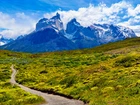 Góry, Masyw, Torres del Paine, Droga, Łąka, Chmury, Park Narodowy Torres del Paine, Zachód słońca, Patagonia, Chile