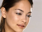 Kristin Kreuk, Twarzyczka