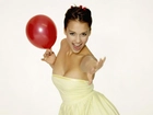 Jessica Alba, czerwony, balon, kremowa, suknia