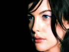 Liv Tyler, Niebieskie Oczy