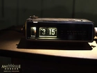 The Amityville Horror, radio, budzik, godzina, stolik