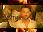 Gerard Butler,biała koszula