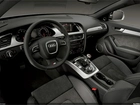 Audi A4 B8, Wnętrze