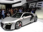 Debiut, R8