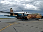 C130-Hercules, Płyta, Lotniska