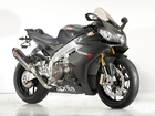 Aprilia RSV4, Karbon