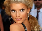 Jessica Simpson, Spojrzenie, Kolczyki