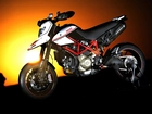 Ducati Hypermotard 1100, Zaciski, Brembo