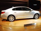 Buick LaCrosse, Prezentacja, Salon