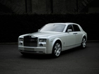 Rolls-Royce Phantom, Masywny, Zderzak