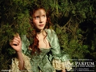 Perfume, Rachel Hurd-Wood, suknia, iglaki