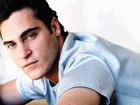 Joaquin Phoenix,jasna koszulka