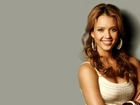 Jessica Alba, duże, kolczyki