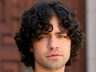 Adrian Grenier, Zarost