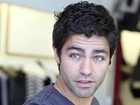 Aktor, Adrian Grenier