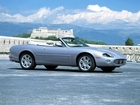 Jaguar XKR, Prawa, Strona