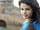 Młoda, Selena Gomez