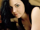 Amy Lee, Brunetka