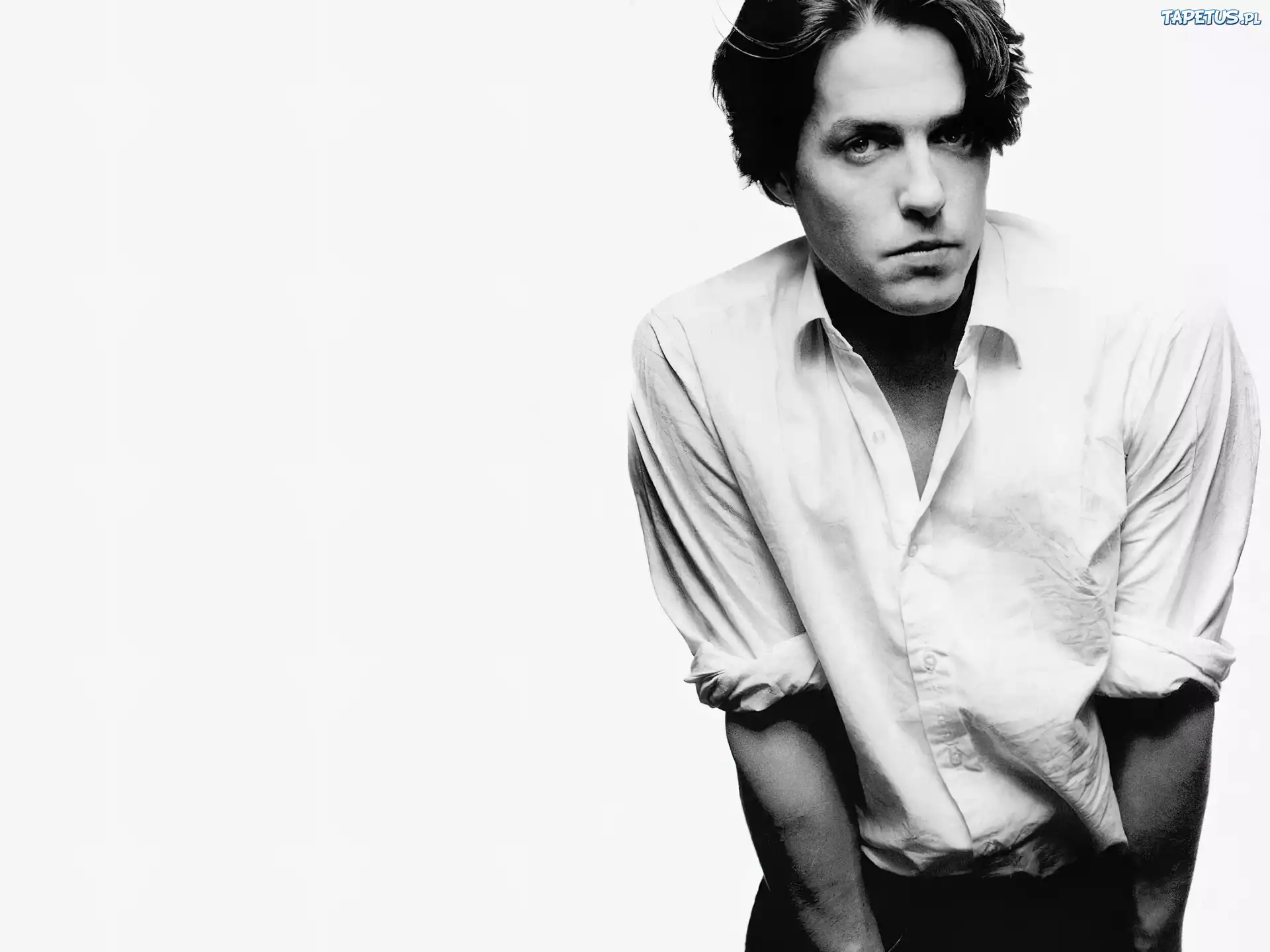 Hugh Grant, Czarno, Białe