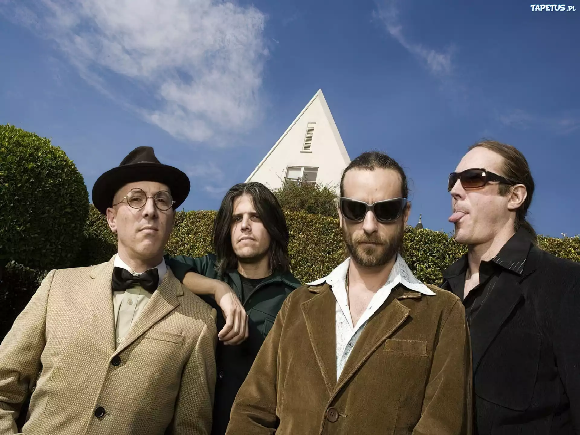 Tool,zespól, dom , dach