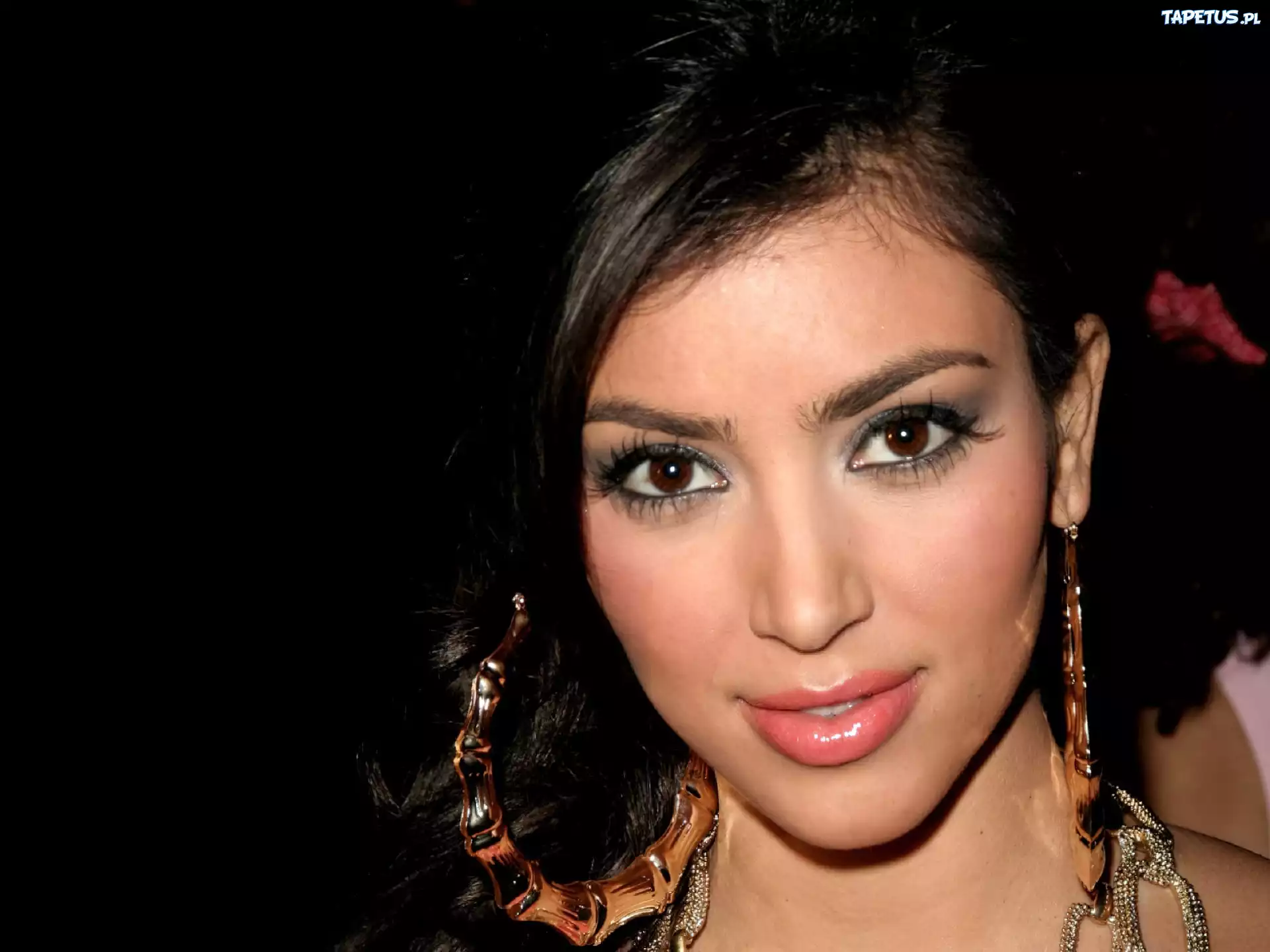 Kim Kardashian, Kobieta,kolczyki , twarz