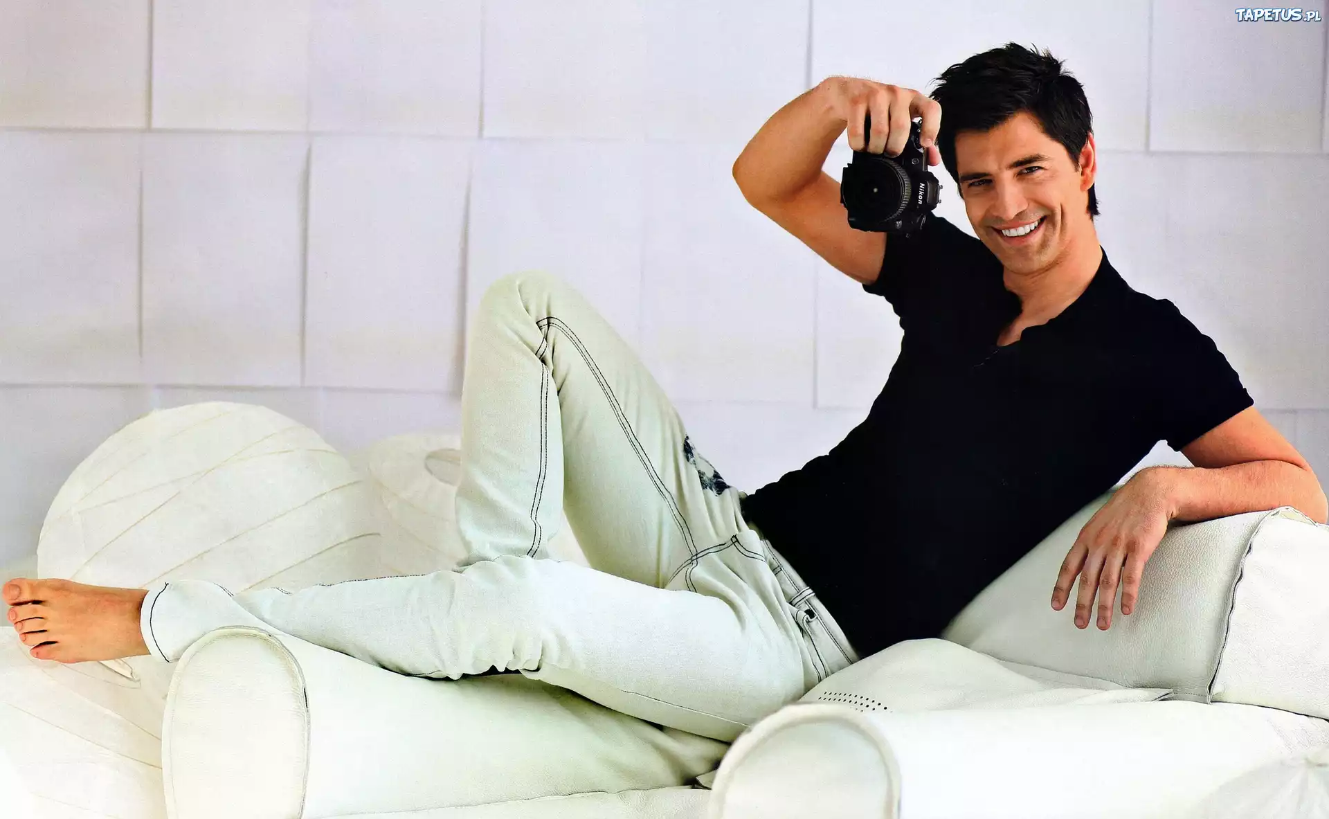 Sakis Rouvas, Aparat, Uśmiech