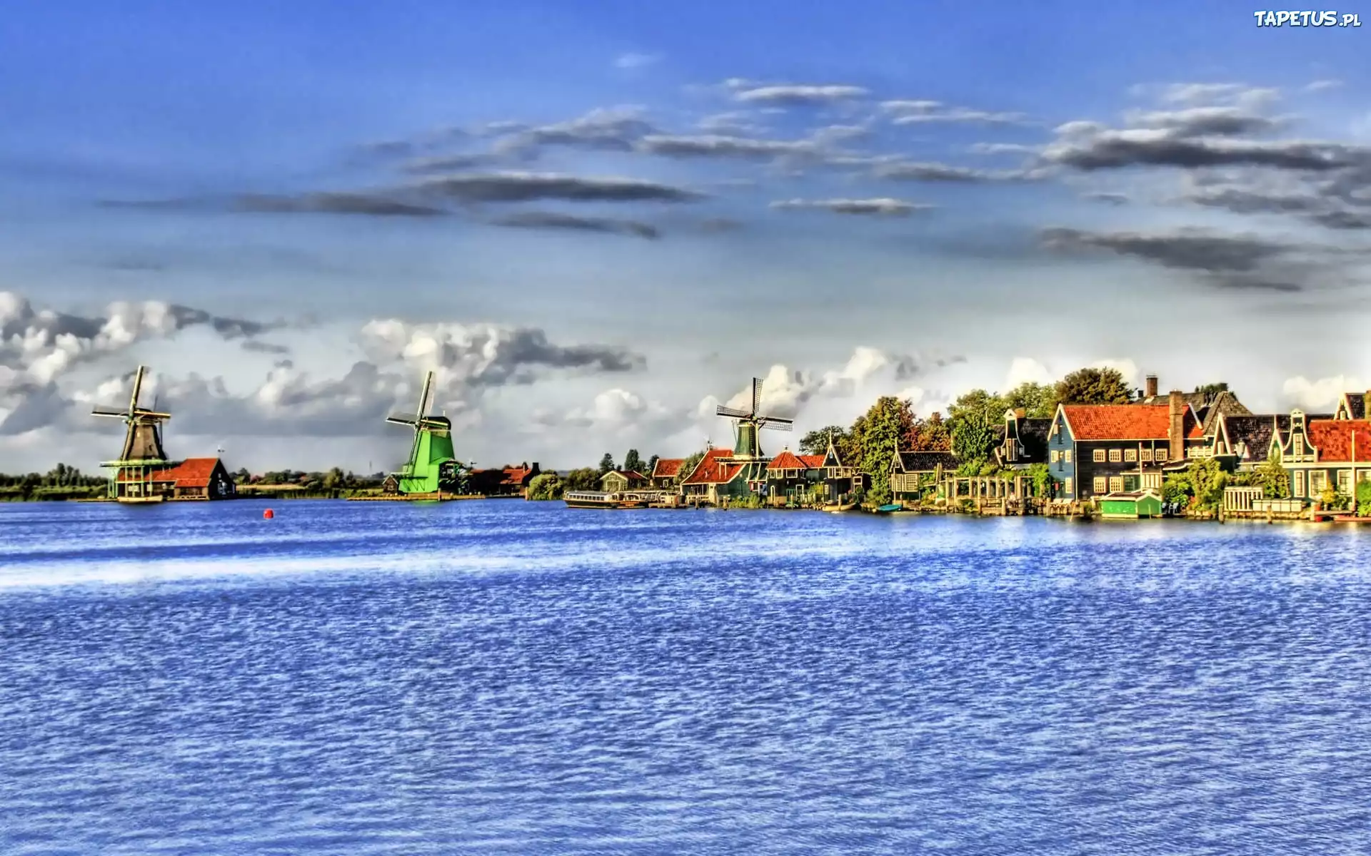 Wiatraki, Domki, Wybrzeże