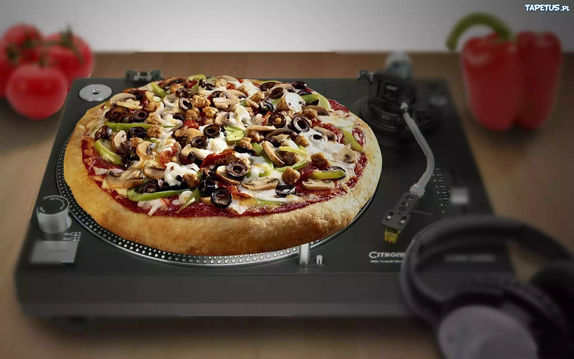 Pizza, Gramofon, Pomidory, Papryka