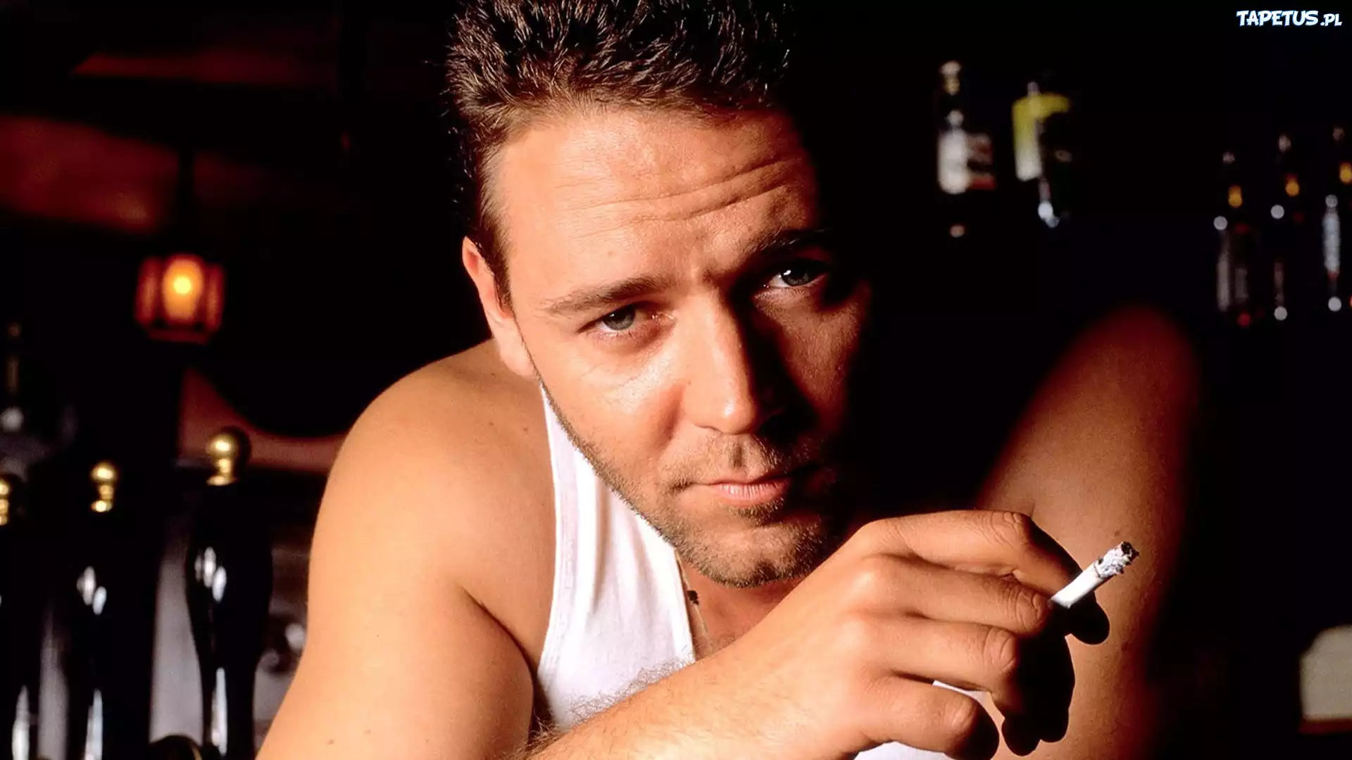 Russell Crowe, Papieros