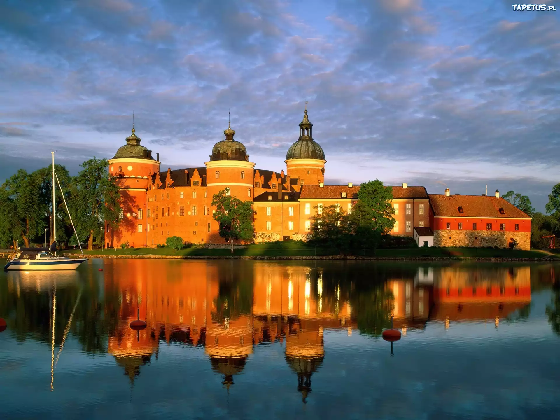 Zamek, Jezioro, Żaglówka