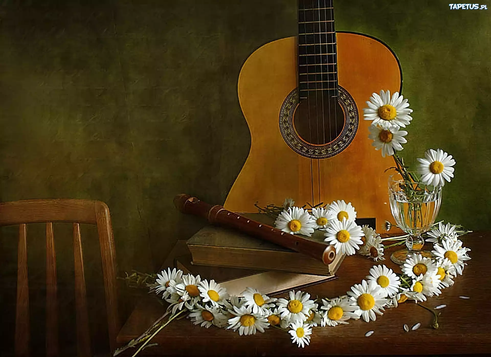 Gitara, Margerytki, Flet, Krzesło
