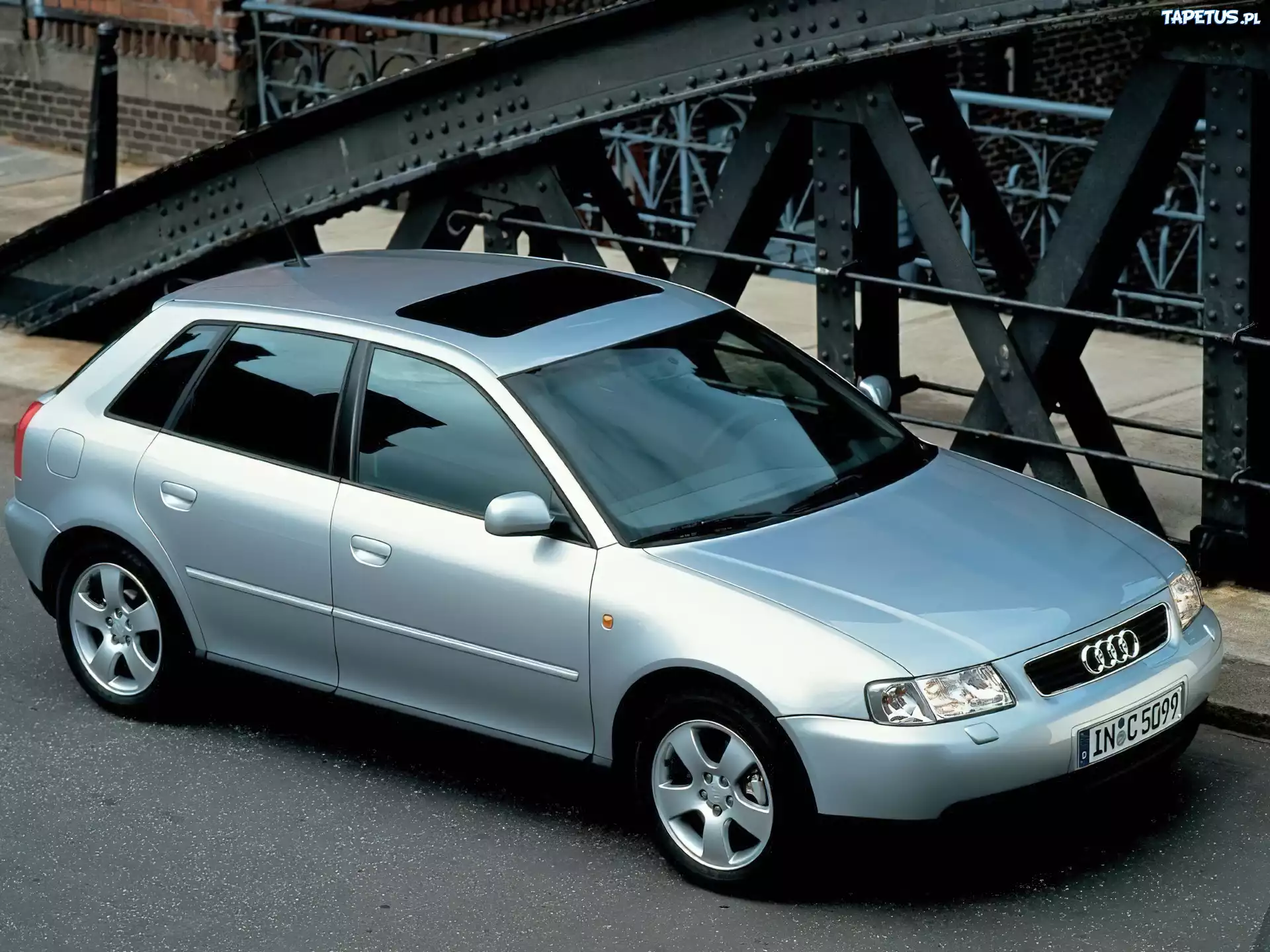 Srebrne, Audi A3