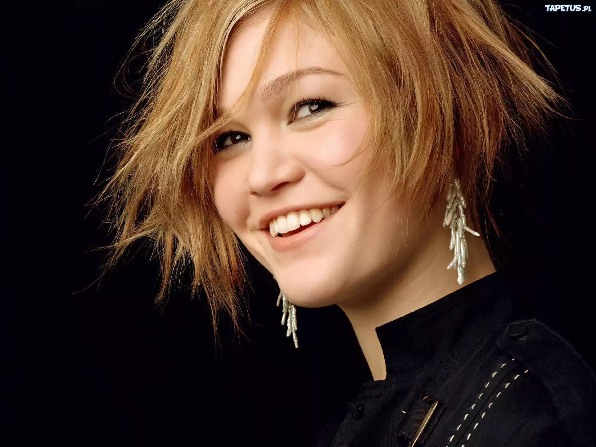 uśmiechnięta, Julia Stiles