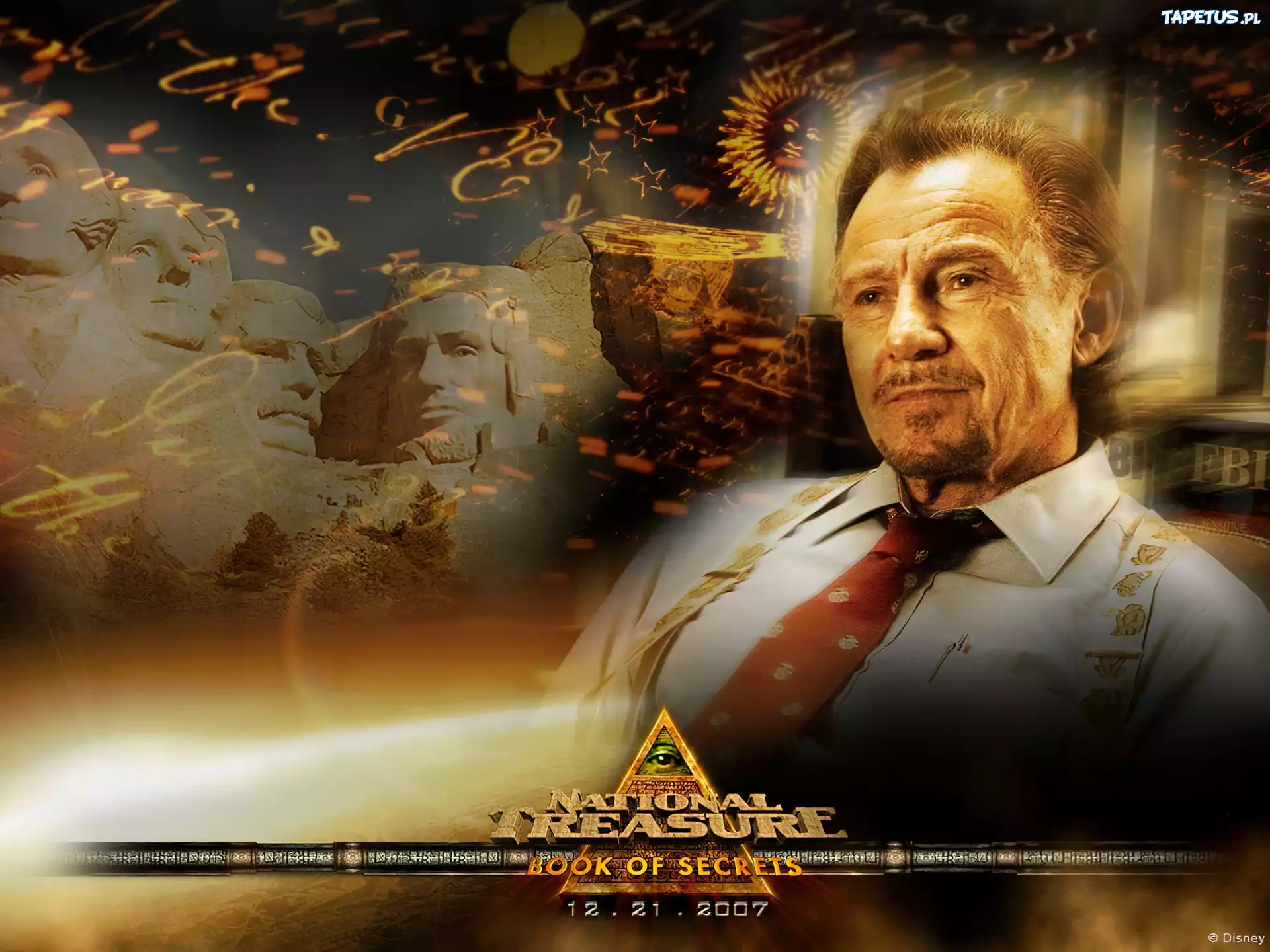National Treasure 2 - The Book Of Secrets, Harvey Keitel, siedzi, posągi