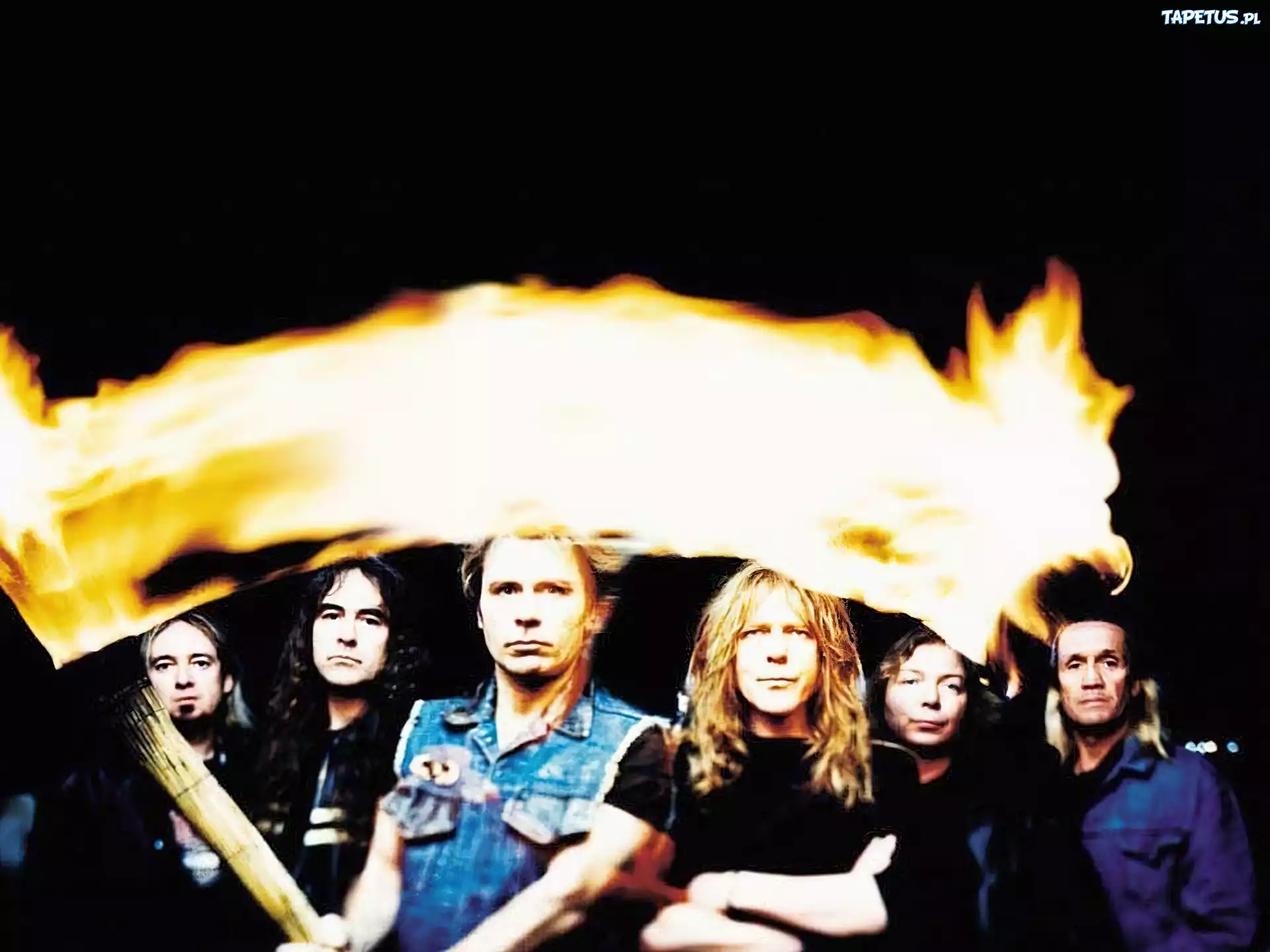 Iron Maiden,zespól, ogień