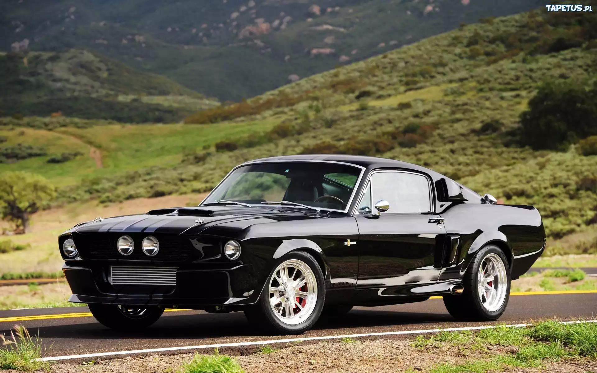 Czarny, Ford Mustang
