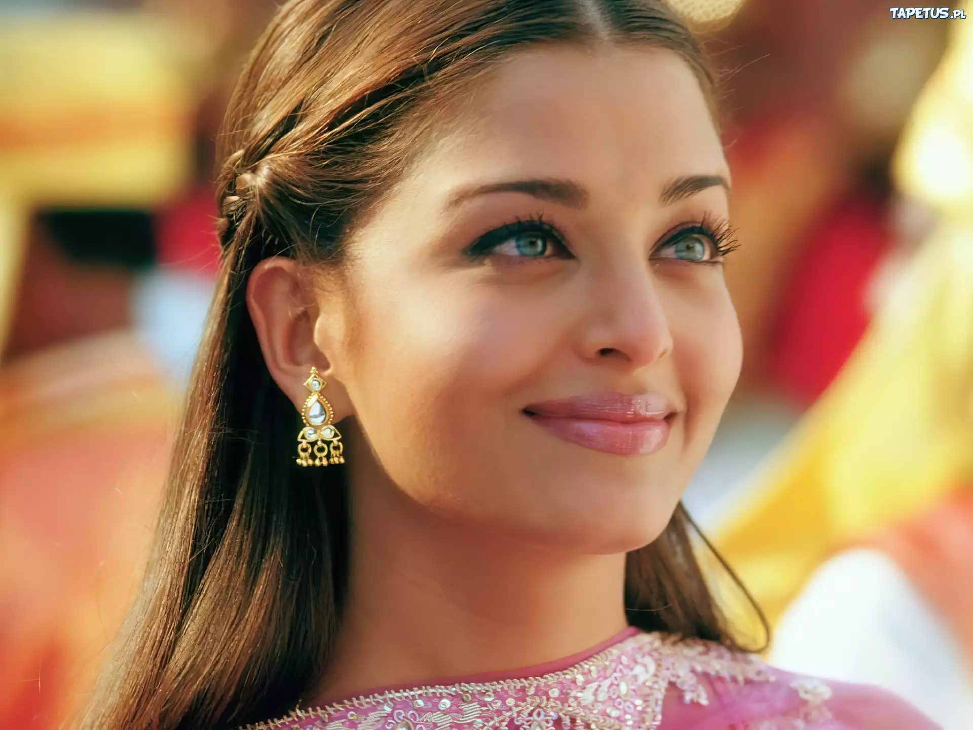 Radosna, Aishwarya Rai, Twarz, Kolczyk