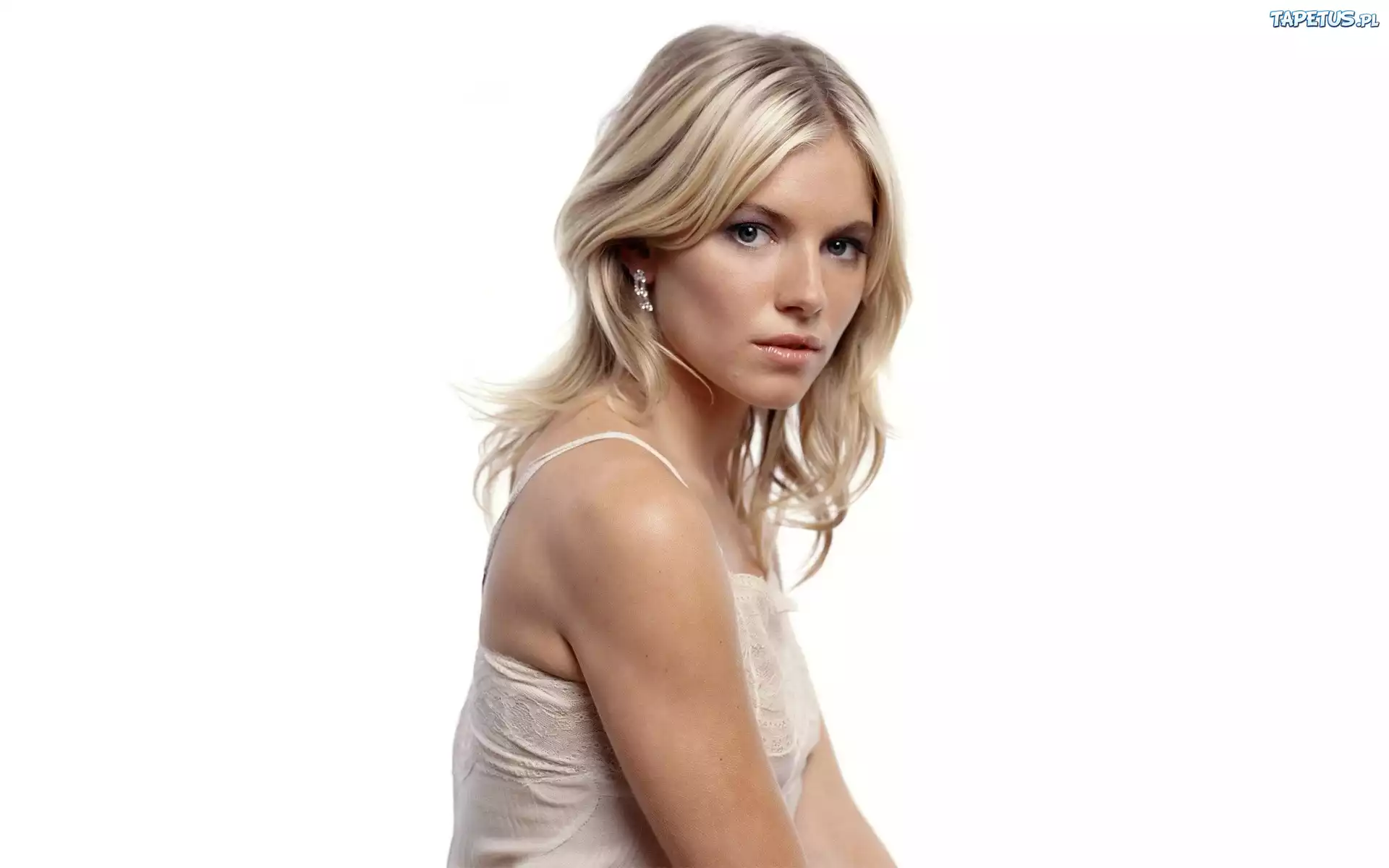 Sienna Miller, Blondynka, Spojrzenie